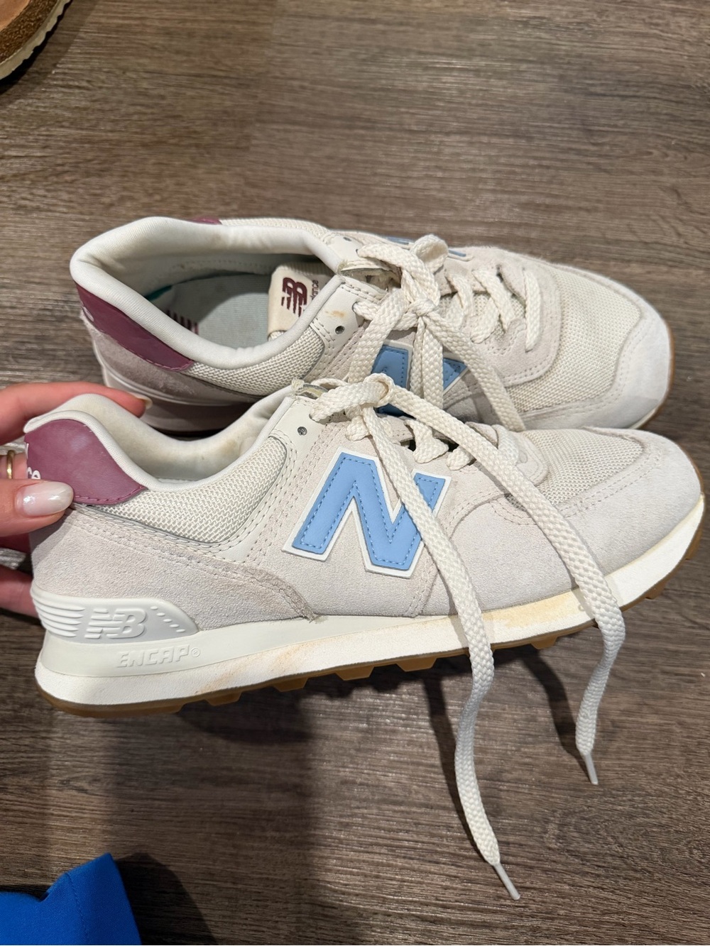 New Balance Women's Cream Sneakers with Light Blue 'N' and Mauve Heel